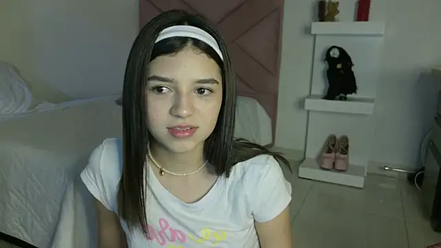 Snapshot of eva_sin18 chatting on May 15, 2026, 11:36 pm eva sin18 online show from May 15, 2026, 11:36 pm