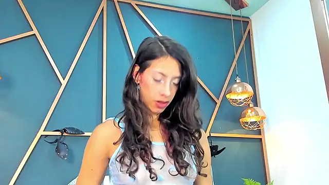 Lia Valmont online show from March 16, 2026, 3:26 pm