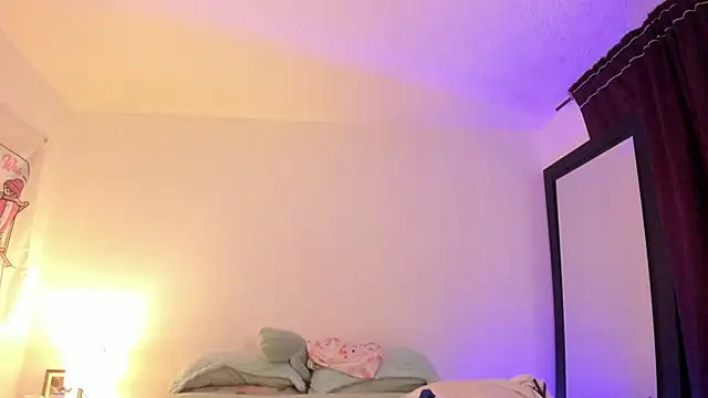 Alessamoth online show from February 21, 2026, 4:20 pm