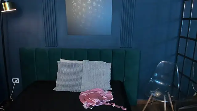 Snapshot of roxy_hell chatting on January 17, 2026, 12:42 pm roxy hell online show from January 17, 2026, 12:42 pm