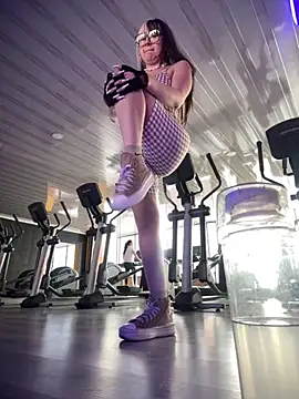 VictoriaGerard Pink online show from September 19, 2025, 3:38 pm