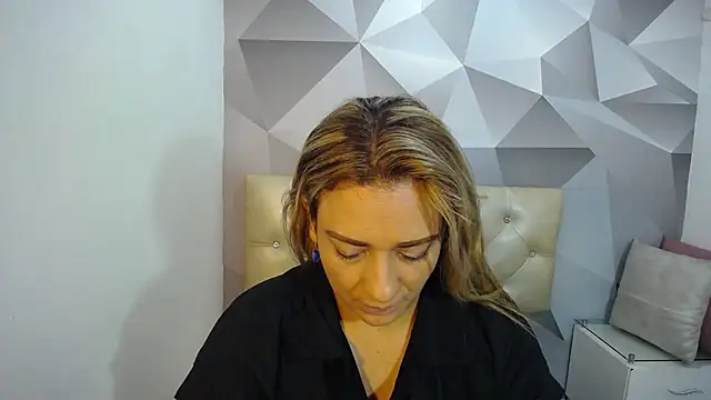 Snapshot of Milf-Prettyboobs chatting on December 20, 2025, 10:51 am Milf-Prettyboobs online show from December 20, 2025, 10:51 am