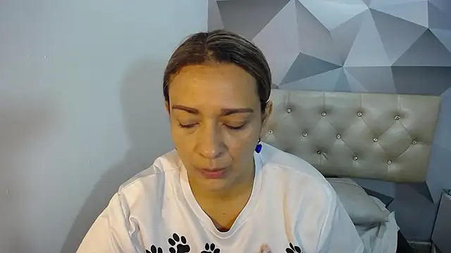 Milf-Prettyboobs online show from December 16, 2025, 10:52 am