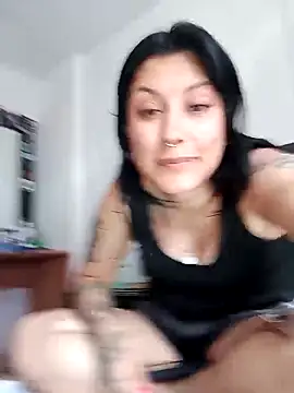 Snapshot of DaniPoison chatting on November 23, 2025, 6:51 pm DaniPoison online show from November 23, 2025, 6:51 pm