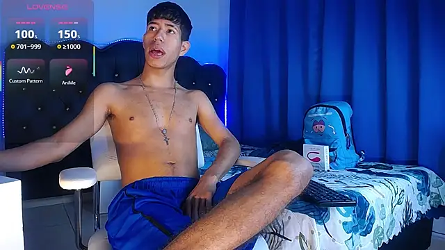 Snapshot of dareck_18 chatting on November 6, 2025, 1:59 pm dareck 18 online show from November 6, 2025, 1:59 pm