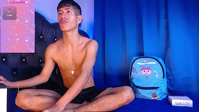 Snapshot of dareck_18 chatting on October 22, 2025, 5:12 pm dareck 18 online show from October 22, 2025, 5:12 pm