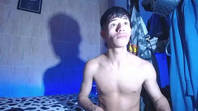 Snapshot of dareck_18 chatting on January 14, 2026, 7:39 pm dareck 18 online show from January 14, 2026, 7:39 pm