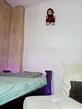 Snapshot of dareck_18 chatting on January 7, 2026, 6:35 pm dareck 18 online show from January 7, 2026, 6:35 pm