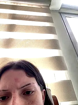 Snapshot of val_zx chatting on October 30, 2025, 6:27 pm val zx online show from October 30, 2025, 6:27 pm