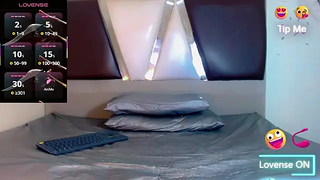 alexsandra kiss online show from December 2, 2025, 11:23 am