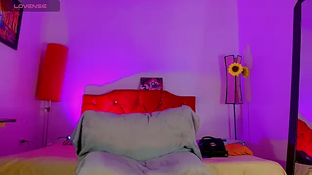 Snapshot of alexsandra_kiss chatting on April 16, 2026, 11:33 am alexsandra kiss online show from April 16, 2026, 11:33 am