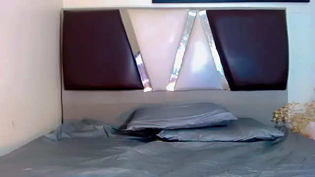 alexsandra kiss online show from November 18, 2025, 11:24 am