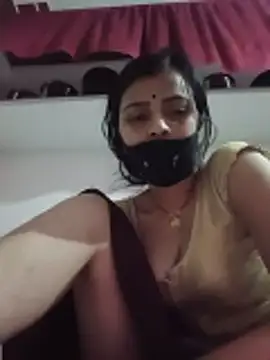 Snapshot of Daya_Chheda chatting on June 11, 2026, 12:32 am Daya Chheda online show from June 11, 2026, 12:32 am