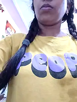 Snapshot of Hotty-Nidhi chatting on June 25, 2026, 3:37 am Hotty-Nidhi online show from June 25, 2026, 3:37 am