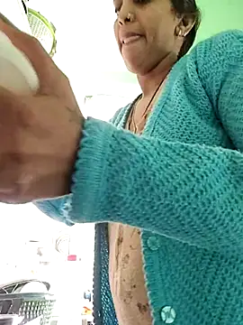 Hotty-Nidhi online show from February 9, 2026, 3:15 am