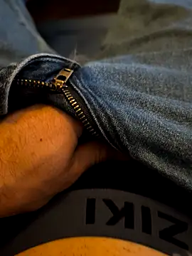 A DV78 online show from April 23, 2026, 7:04 pm