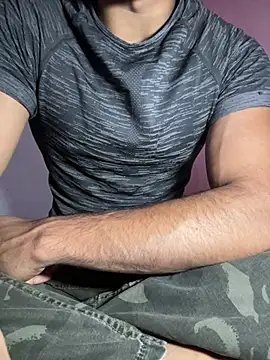 Snapshot of HARSHHU01 chatting on March 18, 2025, 9:45 am HARSHHU01 online show from March 18, 2025, 9:45 am