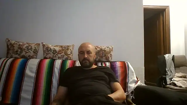 Snapshot of maxxxio12 chatting on July 23, 2026, 8:27 pm maxxxio12 online show from July 23, 2026, 8:27 pm
