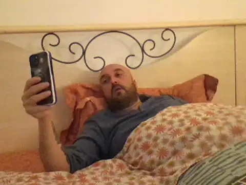 maxxxio12 online show from March 9, 2025, 11:14 am