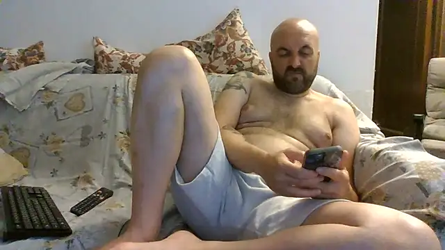 Snapshot of maxxxio12 chatting on July 10, 2026, 8:09 pm maxxxio12 online show from July 10, 2026, 8:09 pm