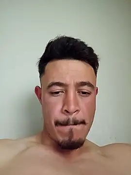 Snapshot of Thunderbolt121 chatting on December 1, 2025, 1:23 pm Thunderbolt121 online show from December 1, 2025, 1:23 pm