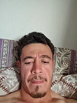 Snapshot of Thunderbolt121 chatting on November 16, 2025, 1:05 pm Thunderbolt121 online show from November 16, 2025, 1:05 pm