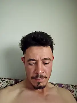 Snapshot of Thunderbolt121 chatting on December 4, 2025, 1:32 pm Thunderbolt121 online show from December 4, 2025, 1:32 pm