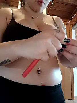 luciferelili online show from November 10, 2025, 2:00 pm