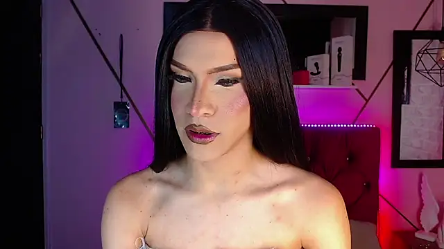 agatha rodriguez online show from March 25, 2026, 7:24 pm