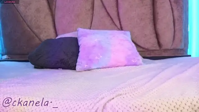 Snapshot of Kanela_miller_ chatting on December 3, 2025, 12:15 pm Kanela miller online show from December 3, 2025, 12:15 pm