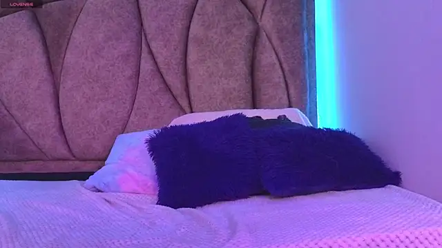 Snapshot of Kanela_miller_ chatting on April 19, 2026, 11:44 am Kanela miller online show from April 19, 2026, 11:44 am