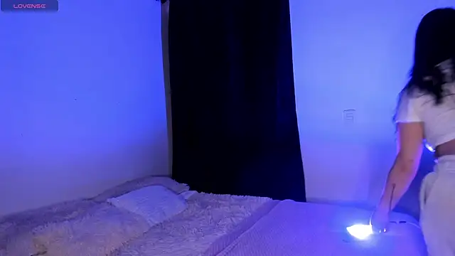 adara evanss online show from March 4, 2026, 12:18 am