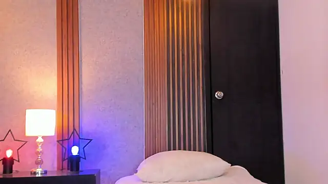 Snapshot of Abby_sinss chatting on November 20, 2025, 8:20 pm Abby sinss online show from November 20, 2025, 8:20 pm