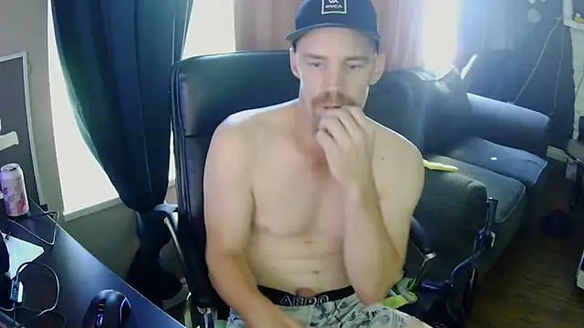 Slim Whitey online show from September 18, 2025, 9:40 pm