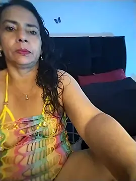 Snapshot of AlexaNovoa_ chatting on November 21, 2025, 1:37 am AlexaNovoa online show from November 21, 2025, 1:37 am