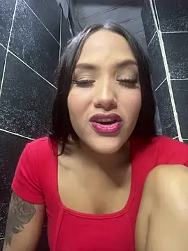 Snapshot of iamsara_21 chatting on February 15, 2026, 12:33 am iamsara 21 online show from February 15, 2026, 12:33 am