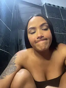 Snapshot of iamsara_21 chatting on February 28, 2026, 2:33 am iamsara 21 online show from February 28, 2026, 2:33 am