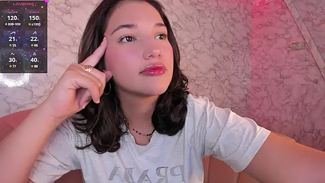 Snapshot of DivineMegan chatting on March 19, 2025, 3:20 am DivineMegan online show from March 19, 2025, 3:20 am