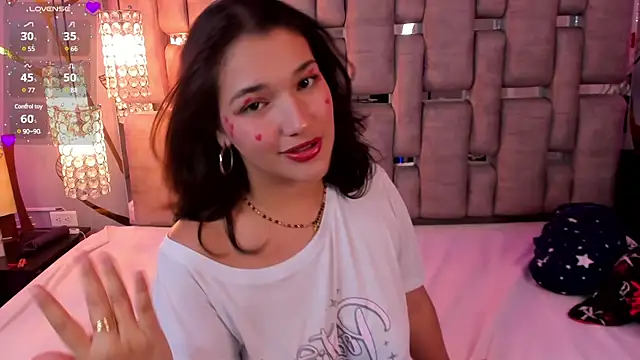 Snapshot of DivineMegan chatting on March 15, 2025, 4:02 am DivineMegan online show from March 15, 2025, 4:02 am