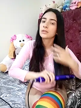 Snapshot of HOLY_DOLL chatting on March 18, 2025, 5:23 pm HOLY DOLL online show from March 18, 2025, 5:23 pm