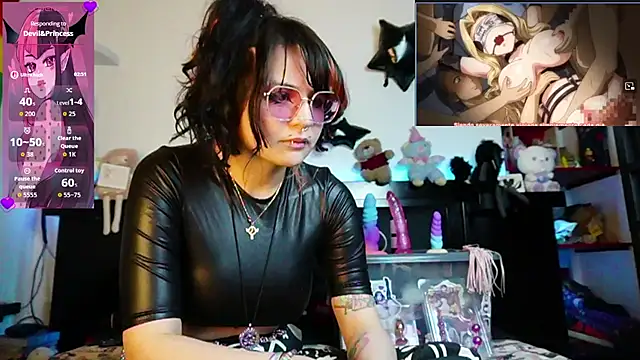 Snapshot of Devil_And_Princess chatting on June 25, 2026, 1:25 am Devil And Princess online show from June 25, 2026, 1:25 am