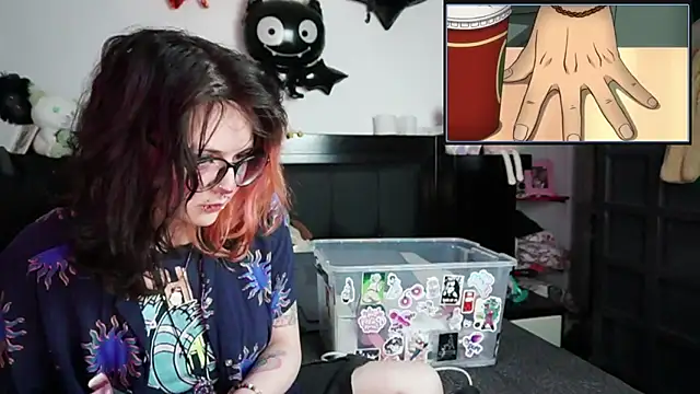 Snapshot of Devil_And_Princess chatting on December 18, 2025, 1:22 am Devil And Princess online show from December 18, 2025, 1:22 am