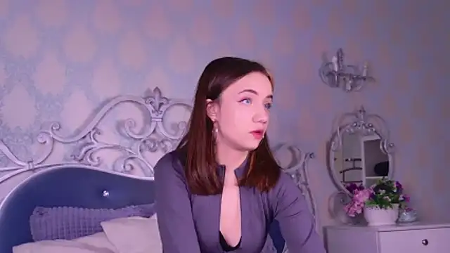 Snapshot of Gia_Riccardo chatting on October 28, 2025, 5:50 am Gia Riccardo online show from October 28, 2025, 5:50 am