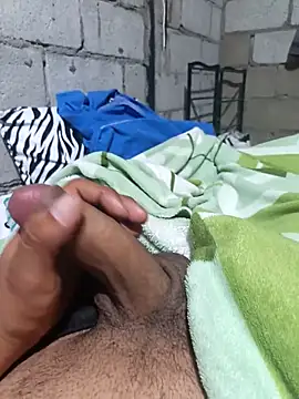 Renemera1997 online show from September 12, 2025, 4:56 am