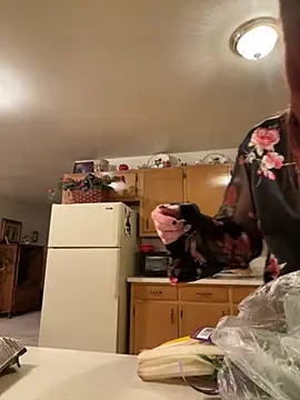 Snapshot of SusieandLacey chatting on October 23, 2025, 12:31 am SusieandLacey online show from October 23, 2025, 12:31 am