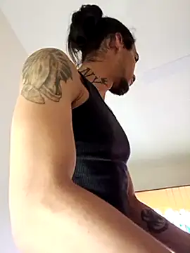 Snapshot of HazelEyedJay420 chatting on March 21, 2025, 3:33 am HazelEyedJay420 online show from March 21, 2025, 3:33 am