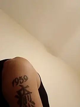 Snapshot of HazelEyedJay420 chatting on March 13, 2025, 3:54 am HazelEyedJay420 online show from March 13, 2025, 3:54 am