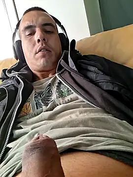 marco199077 online show from April 3, 2026, 3:29 pm