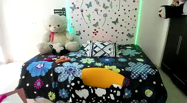 Olgahunder online show from March 17, 2025, 5:38 pm