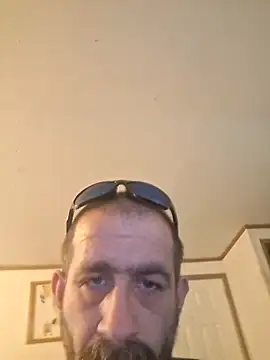 Snapshot of mayg chatting on June 4, 2026, 9:41 pm mayg online show from June 4, 2026, 9:41 pm
